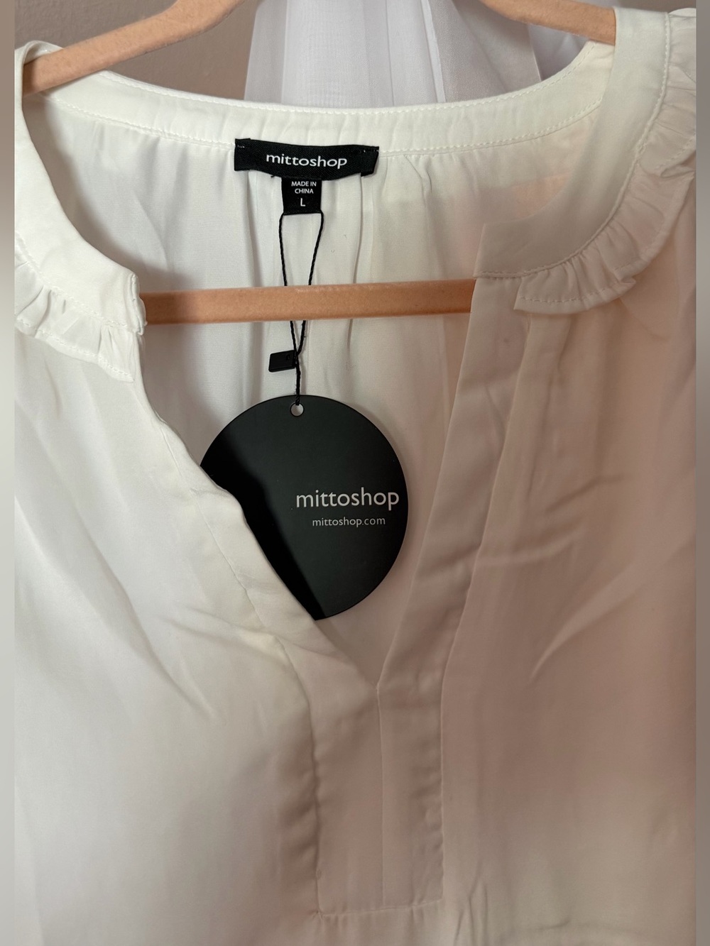 White Blouse with Ruffle Detail - Picture 3 of 3